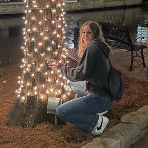 Meet your Posher, Liv